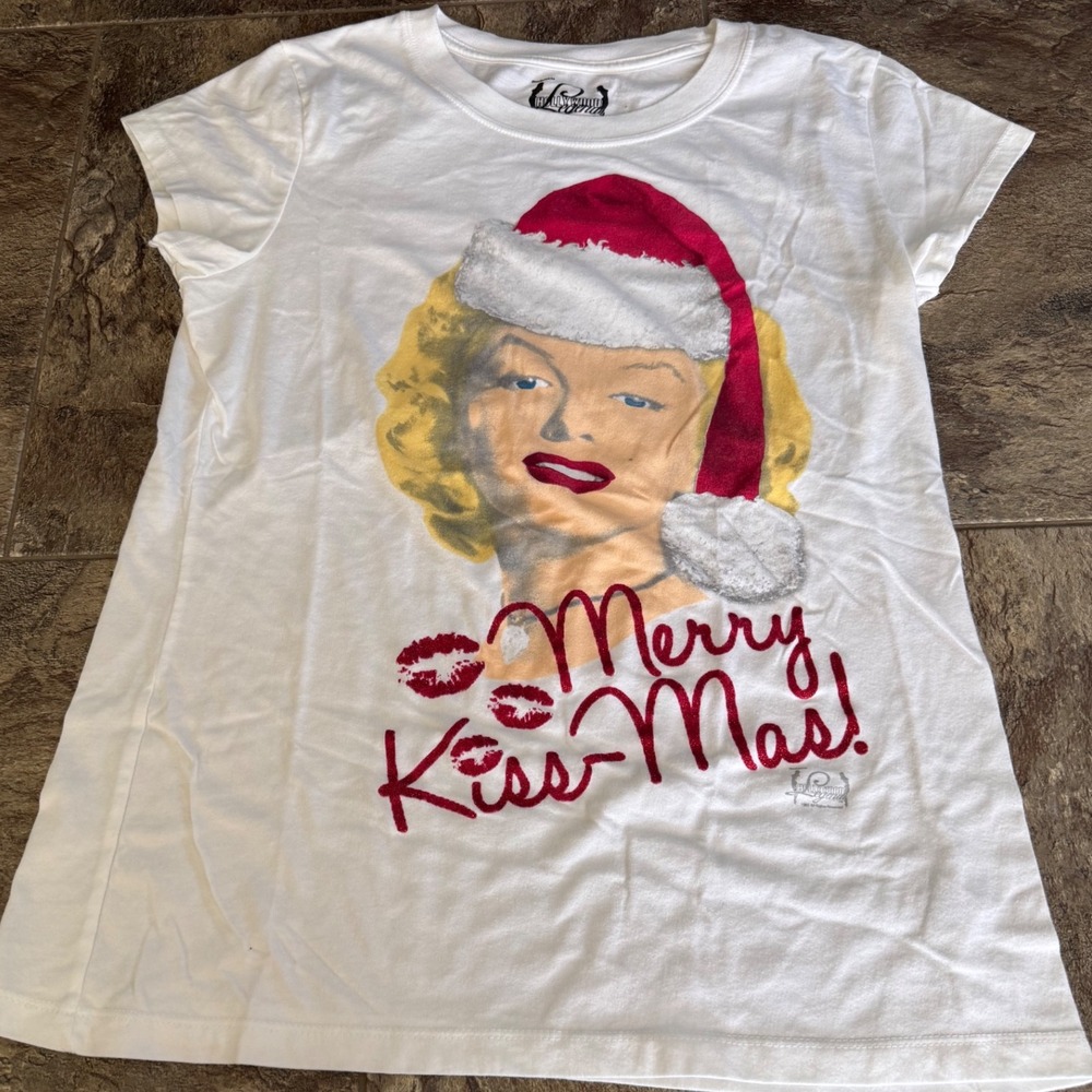 2000s Hollywood Legends Marilyn Monroe Merry Kiss Mas Christmas T Shirt XL White